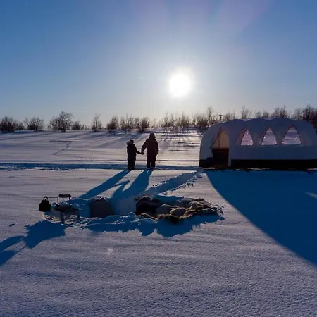 Aurora Sled Hotel