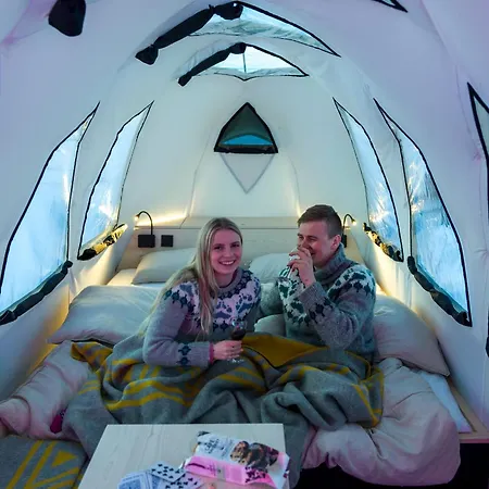 Aurora Sled Hotel *